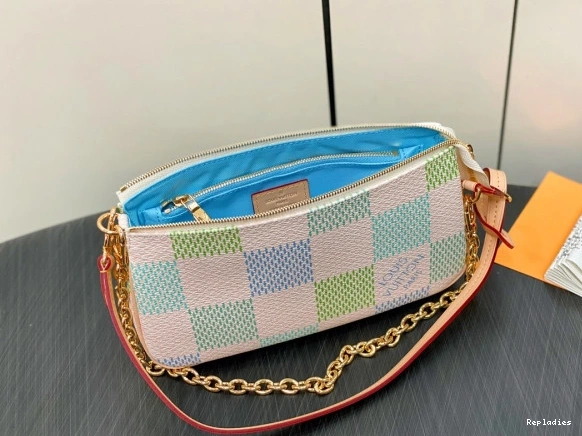 Cheap Pochette Accessoires-23.5*13.5*4CM LOUIS VUITTON 0811
